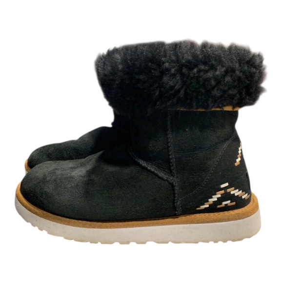 ▪️UGG Australia Classic Short Rustic Weave▪️ - Picture 9 of 11